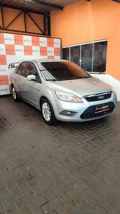 FORD FOCUS 1.6 GL 16V FLEX 4P MANUAL FORD FOCUS 1.6 GL 16V FLEX 4P MANUAL